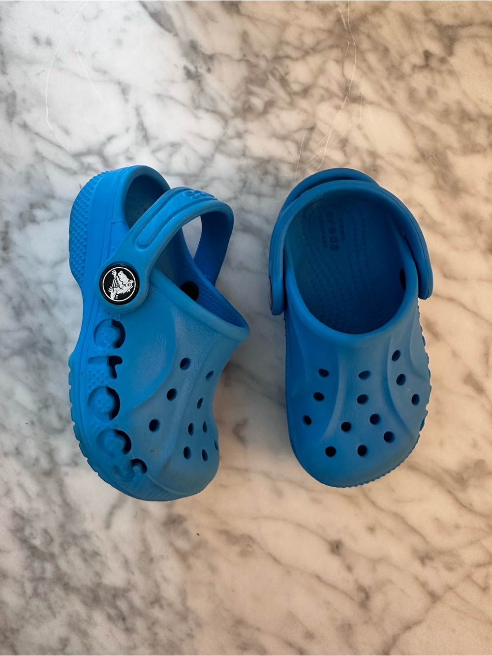 CROCS Kids Classic Clogs in Bright Blue size C7